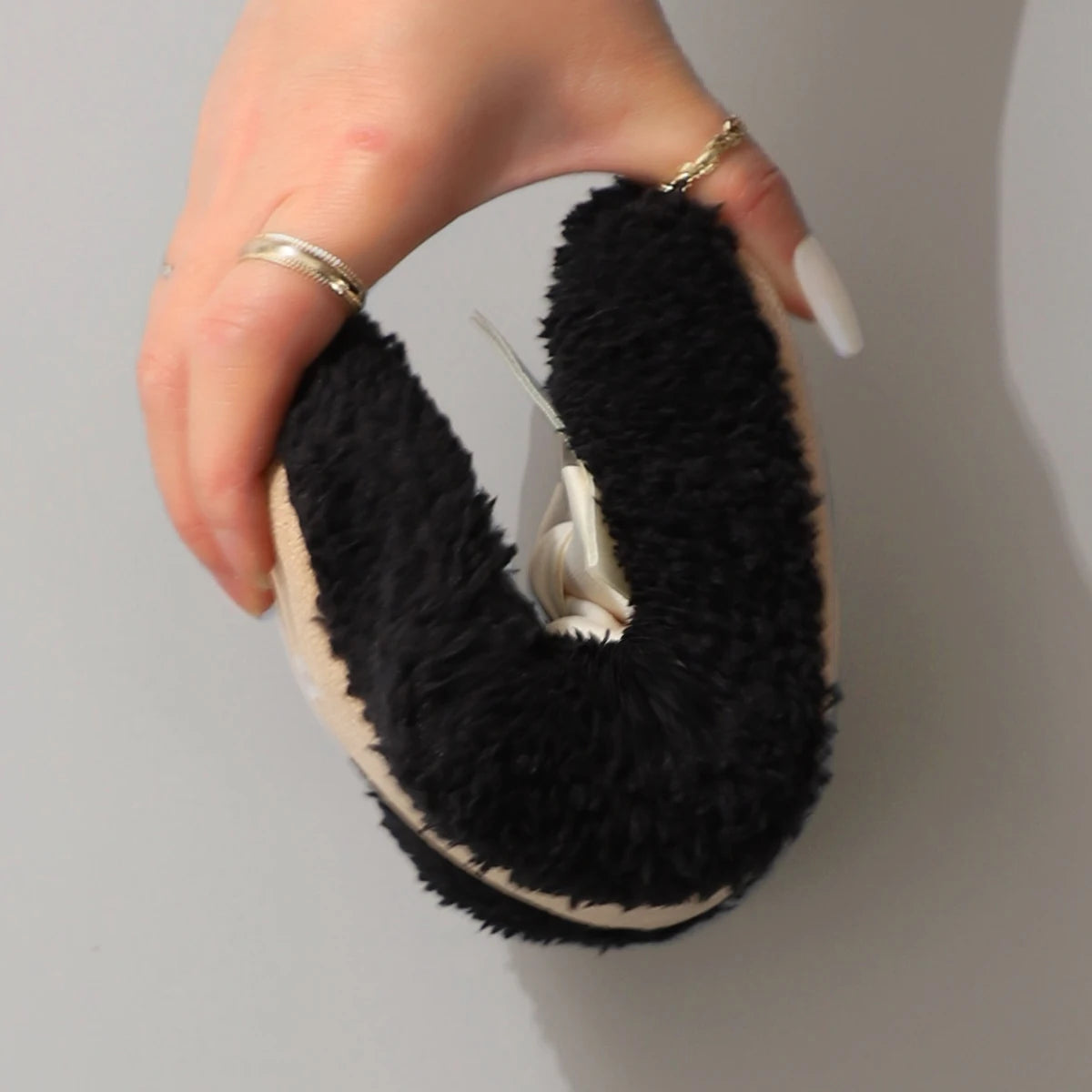 Bow Plushie Slippers by UWUsleep